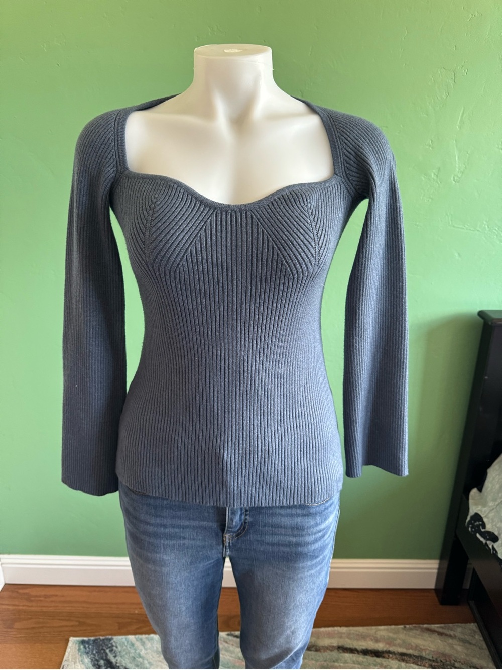 Blue Gray Ribbed Sz Small Fitted Sweetheart Neck Sweater